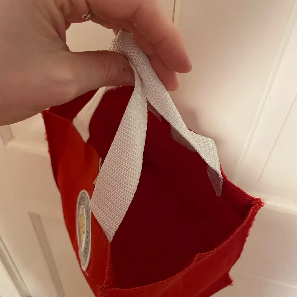 N/A small red